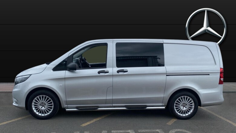 Mercedes-Benz Vito L2 Diesel Rwd 116CDI Premium Crew Van 9G-Tronic